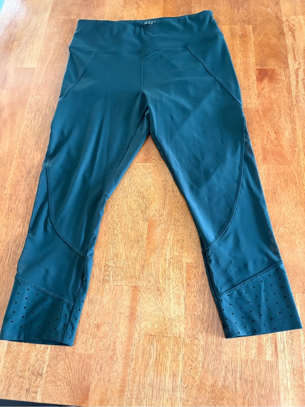 Women’s Teal Performance Cropped Pants